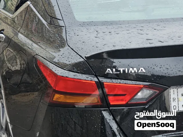 Used Nissan Altima in Basra