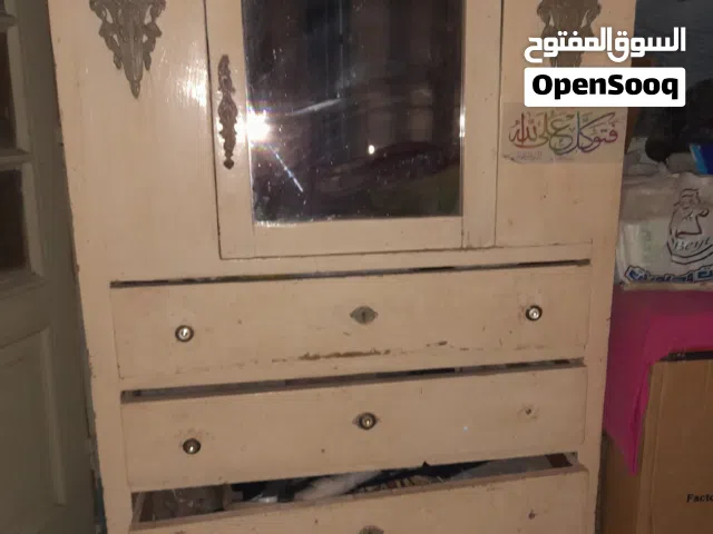 شوفنيرة مستعملة للبيع. خشب ممتاز