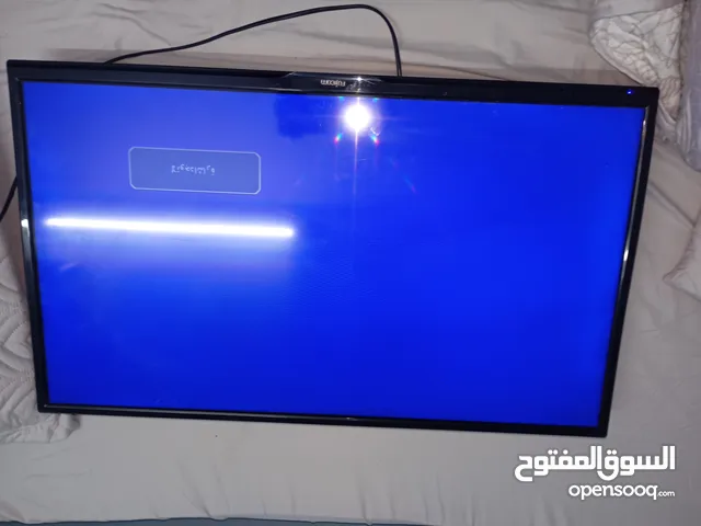 شاشه بصلاه عنبي فيها خشط خفييييف مش امبيت اصلا