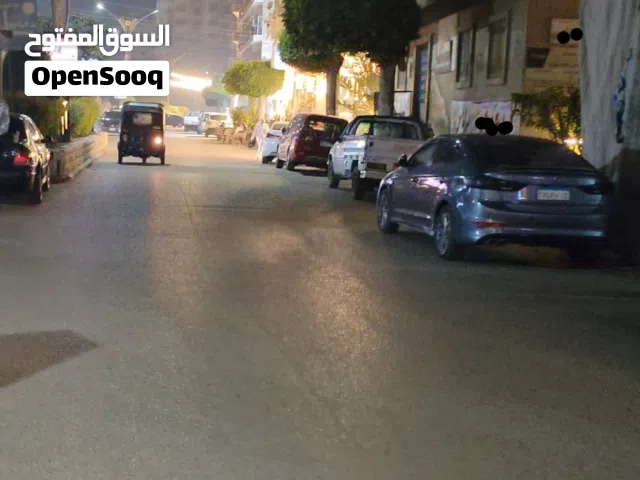 محل للإيجار موقع مميز يصلح لبراندات حلويات أو ملابس أو بنك