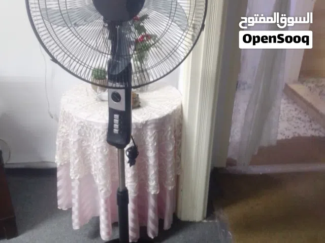مراوح مستعمله بحاجه لصيانه للبيع عدد 4 واحده بدون ستاند نوعيه جيده