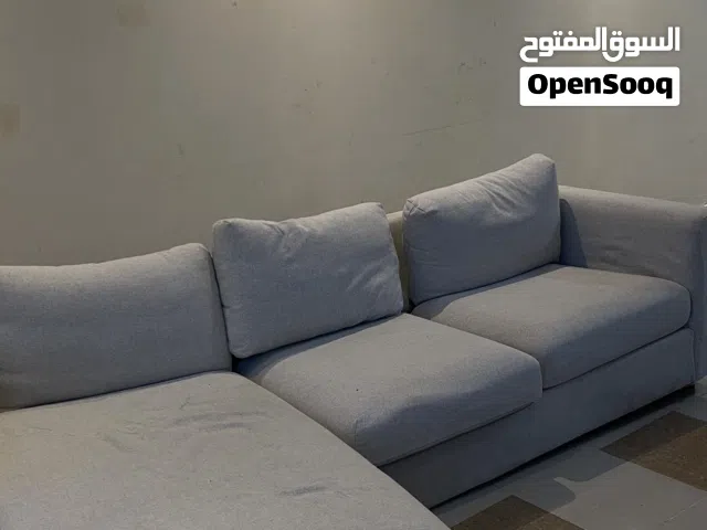 كنب مستعمل وطاولة