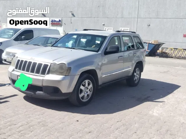 2010 جيب جراند شيروكى Standard