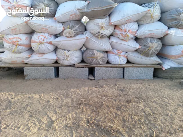 السلام عليكم ورحمة الله وبركاته يتوفر سماد أبقار مرره نظيف والكمية  محدوده جداً الموقع:صحم للتواصل _