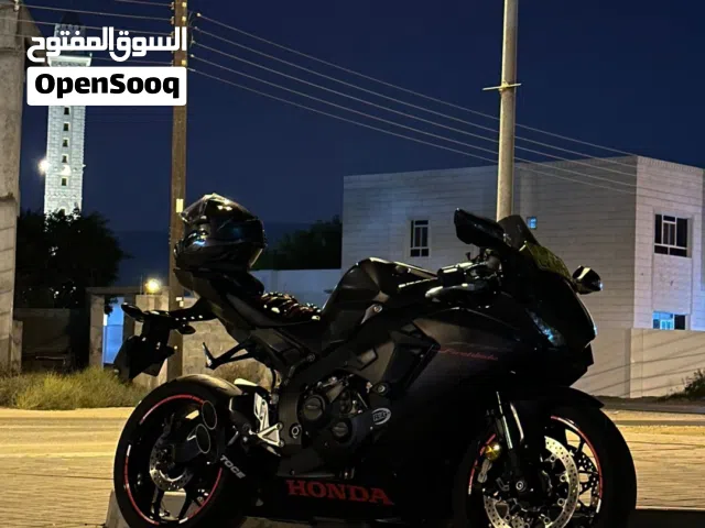 2018 هوندا CBR1000RR