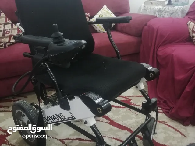 كرسي كهربائي لذوي الاحتاجات