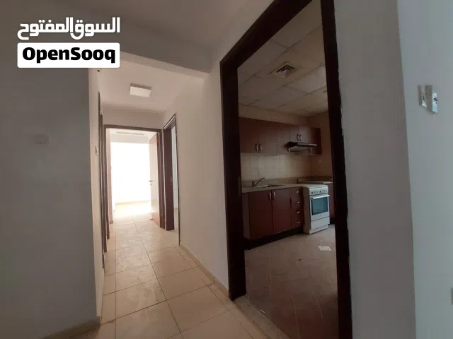 شقة غرفتين وصالة للبيع في جاردن سيتي جاهزة للسكن بسعر 415 ألف درهم فقط