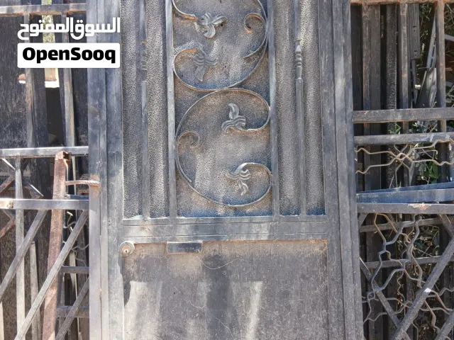 ابواب حديد ربي يبارك نضاف سعر كويس جميع المقاسات مكان طرابلس