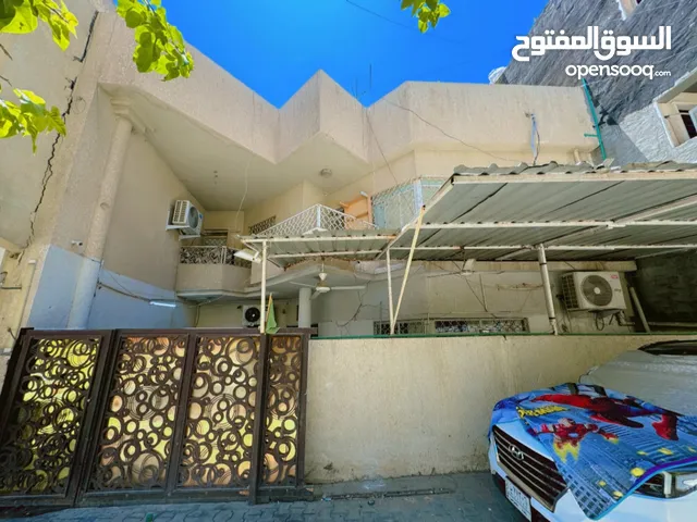 210 m2 4 Bedrooms Townhouse for Sale in Baghdad Adamiyah