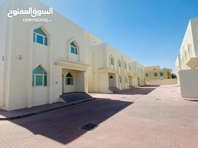 200 m2 4 Bedrooms Villa for Rent in Doha Other