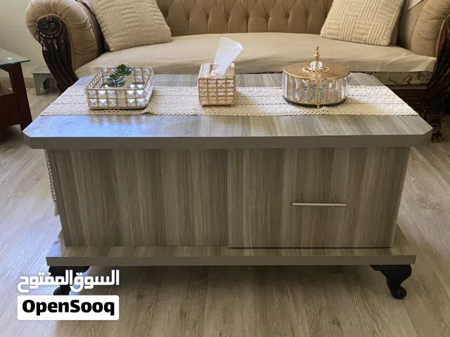 طاولة وسط خشب ثقيل للبيع