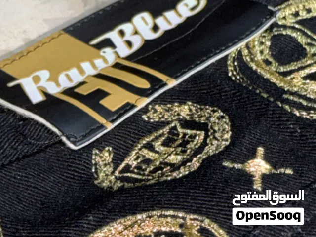 السعر قابل للتفاوض - بنطلون كارغو فخم مطرز باللون الذهبي  جداً اقرأ الوصف مهم جداً