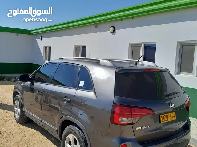 Used Kia Sorento in Dhofar
