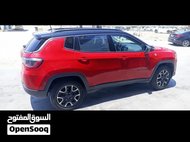 جيب كومباس / تريل هووك 2021