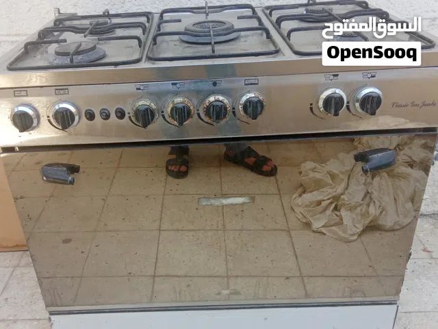 فرن غاز بحالة ممتازة للبيع