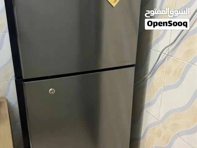 Hitchi refrigerator new like condition made in Thailand ، ثلاجة هيتاشي نظيفة صنع تايلند