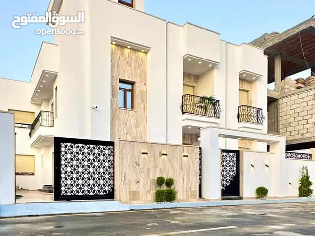 500 m2 5 Bedrooms Villa for Sale in Tripoli Alfornaj