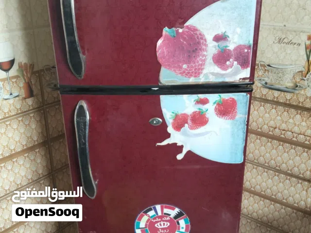 ثلاجه نضيفه للبيع