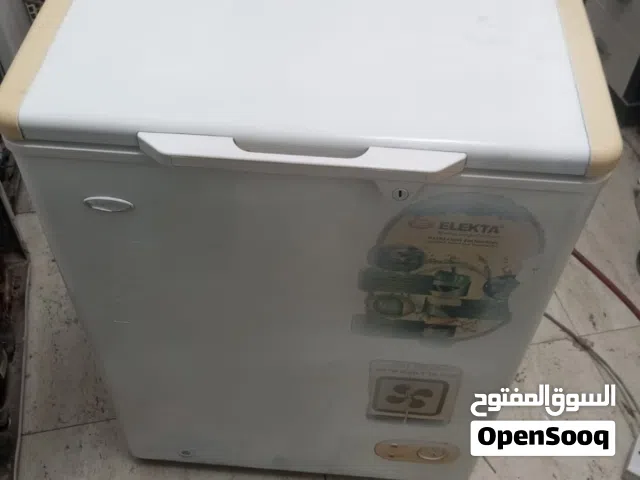 فريزر نظيف وشغال كامل بدون اعطال(Elekta)قابل للتفاوض