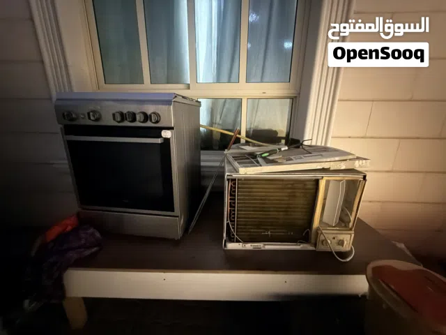 للبيع ثلاجة حجم الكبير جدا +مكيف استعمال سنه ونص فقط تحت ضمان الحجم طن ونص  +فرن4 اعيون