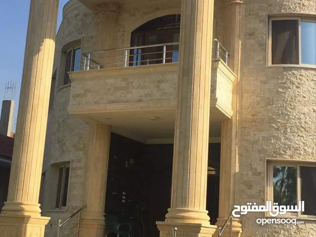 210 m2 More than 6 bedrooms Townhouse for Sale in Cairo First Settlement