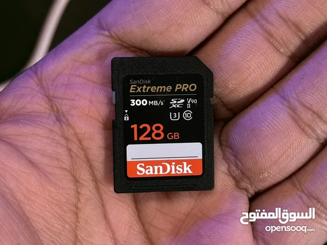 SD Card : SanDisk 128 GB Extreme Pro V90ii