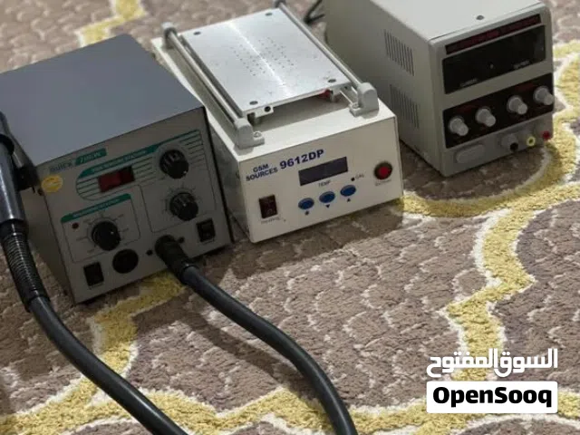 معدات صيانة هواتف كل شي شغال بي اذن الله السعر 1000ومعا الشاري منقصروش