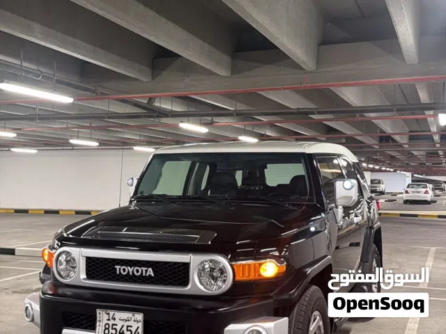 2016 تويوتا FJ Standard