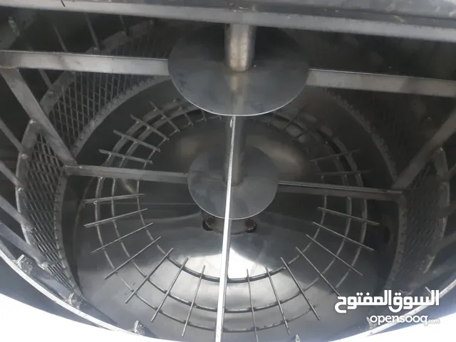 27 خلية نحل عشرات مع فرازه امريكيه من شركة دادنت أمريكا  وعدة نحل تحمل سنجل
