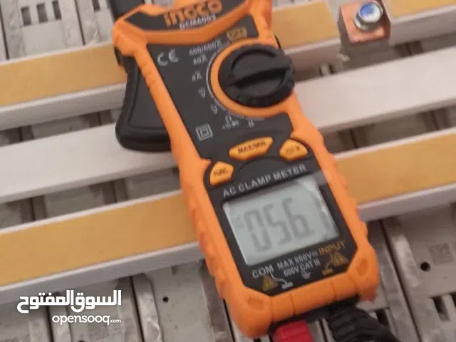 بطاريات سيارات معدلة للطاقة الشمسية