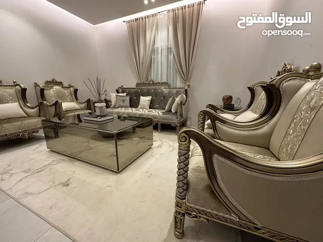 مجلس كلاسيك ذهبي 8 قطع