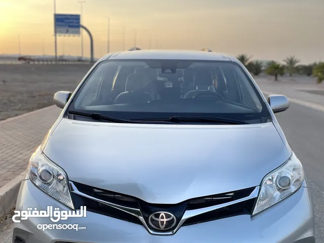 Toyota Sienna 2019 in Muscat