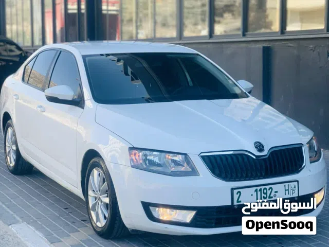 2017 سكودا اوكتافيا Standard