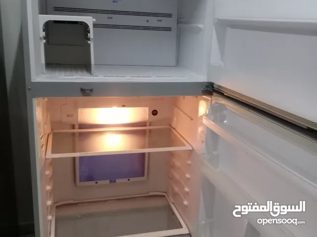 Hitachi refrigerator good condition for sale