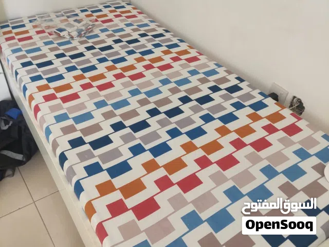 سرير فردي الايجار