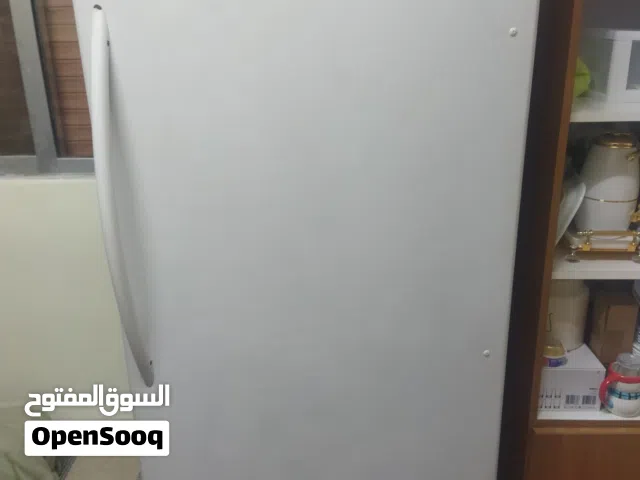 فريزر امريكي ماركة هود عامودي دي فروست لون ابيض مستعمل