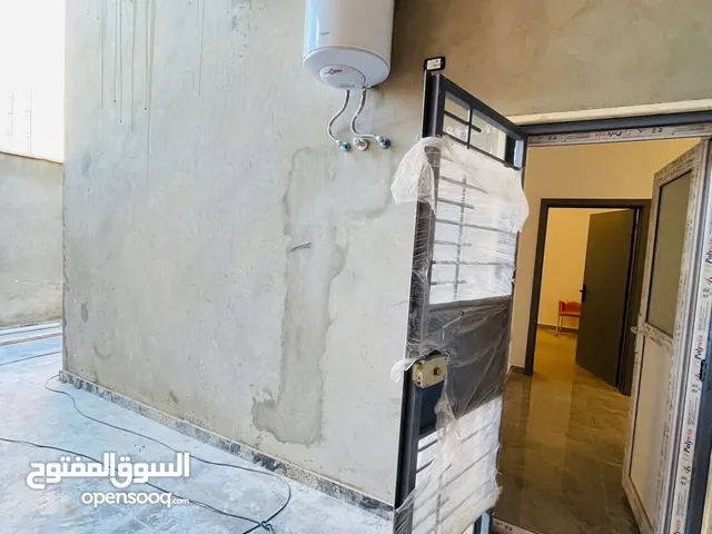 200 m2 4 Bedrooms Townhouse for Rent in Tripoli Abu Saleem