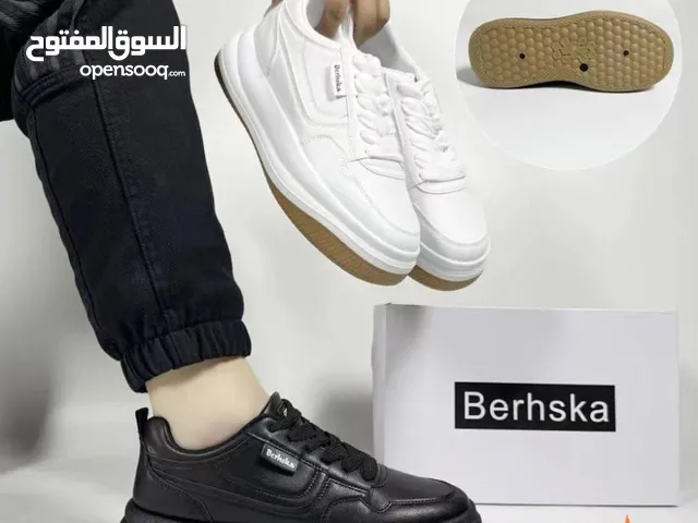 42 Sport Shoes in Baghdad