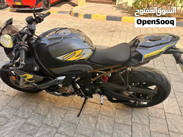 2024 بي إم دبليو S 1000 R