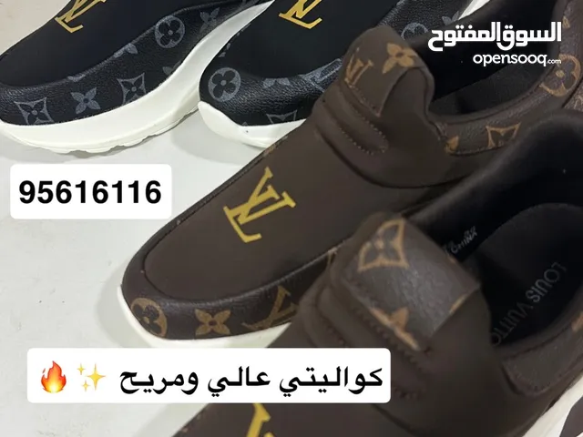 شوزات الماركات
