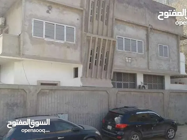 330 m2 More than 6 bedrooms Villa for Sale in Tripoli Al-Nofliyen