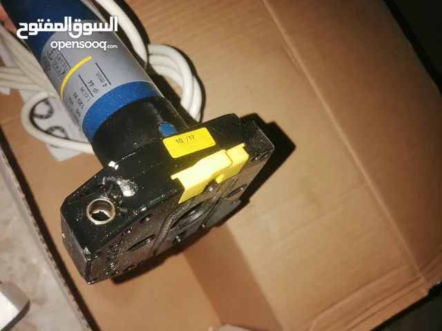 موتور ستاير موتور شتر محرك شتر موتور. الستاير والشتر يعمل علي سويتش يعمل بكفأه. عاليه