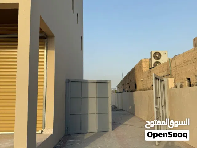 محلات و شقق و مساحه