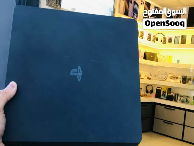بلستيشن فور سلم مهكر (منزل عليه قراند سيارات ليبية) وتقدر تلعب عليه اونلاين