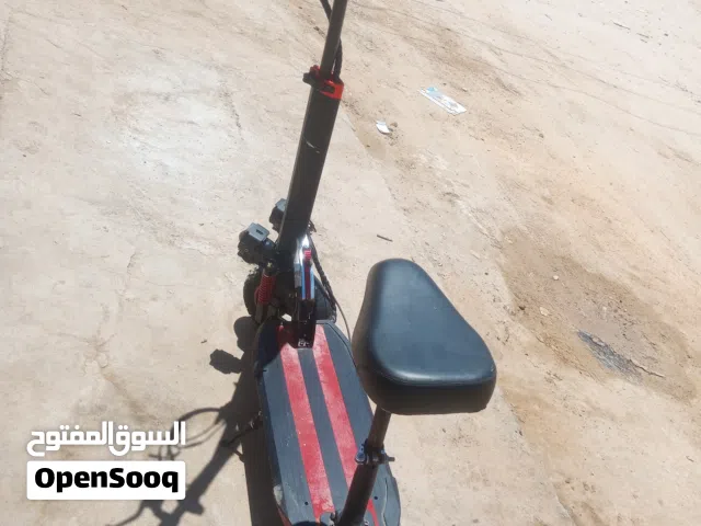 السلام عليكم متوفر اسكوتر كهربائيّ السرعة 40شبه جديد يبي عداد سرعه فقط السعر 1800