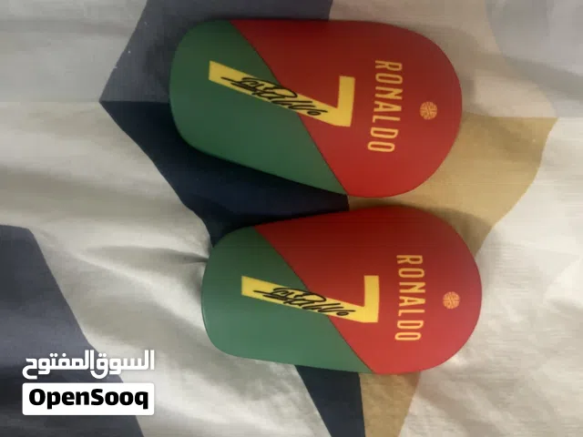 Cristiano High quality shin pads Small