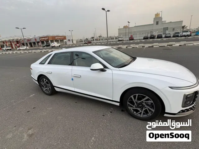 2025 هيونداي ازيرا GL