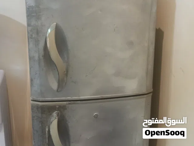 Used refrigerator for sale...20bd pick up