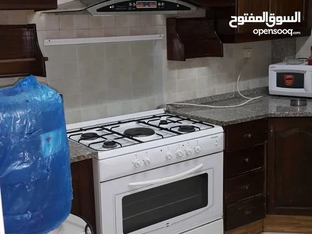 شقه أرضيه مفروشه للايجار بالشميساني موقع مميز