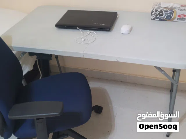 كرسي مكتب و طاوله  office chair and desk